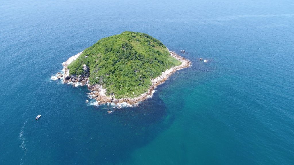 Ilha Grapirá, a maior ilha do parque nacional marinho