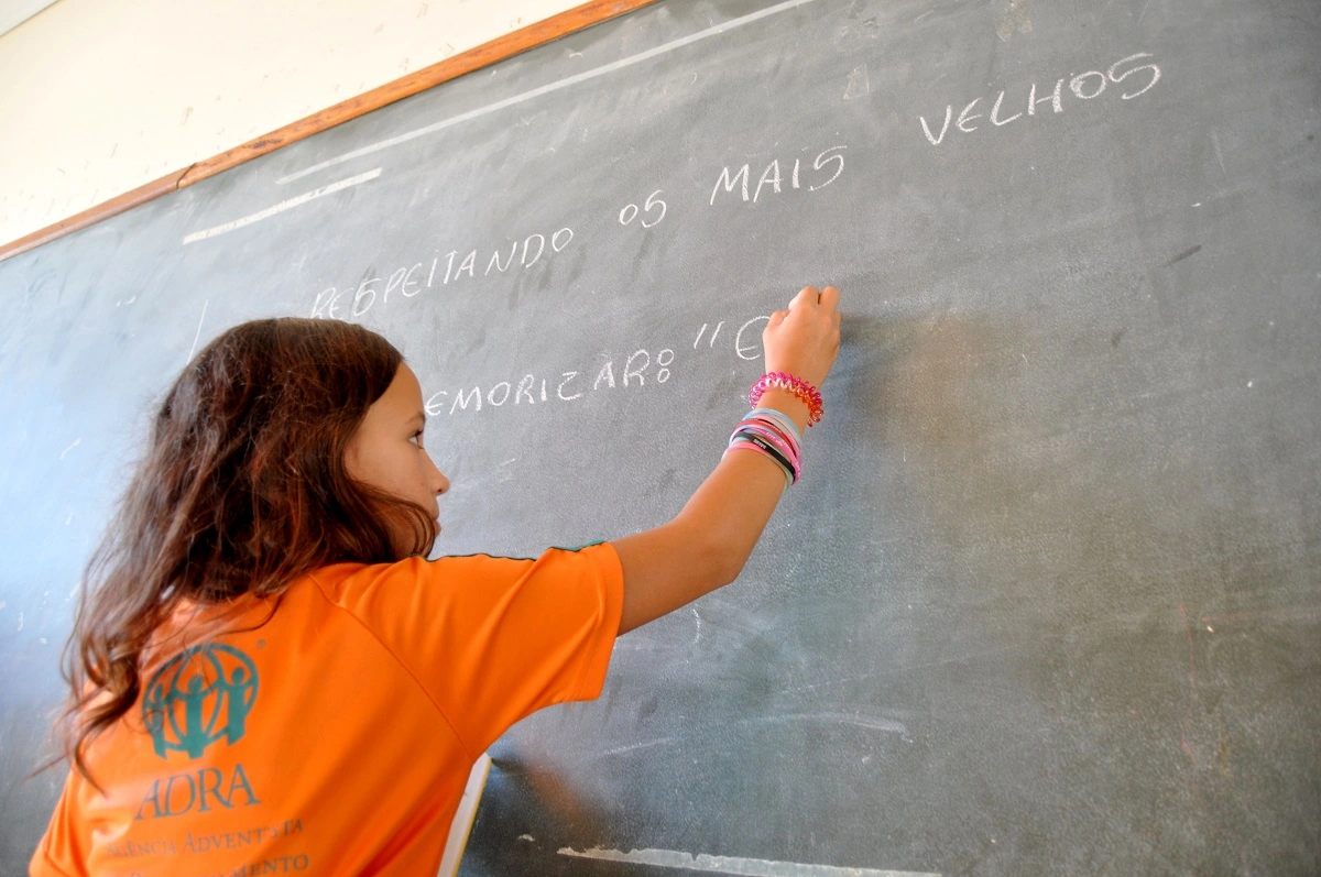 FAUNA NEWS Educação ambiental na desértica paisagem educacional do Brasil